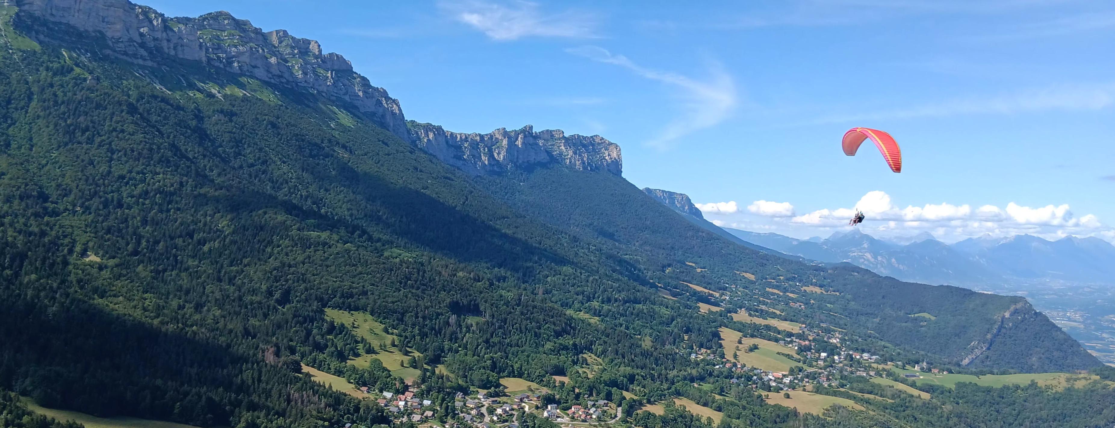 Vol en parapente biplace à St-Hilaire-du-Touvet, isère, près de Grenoble